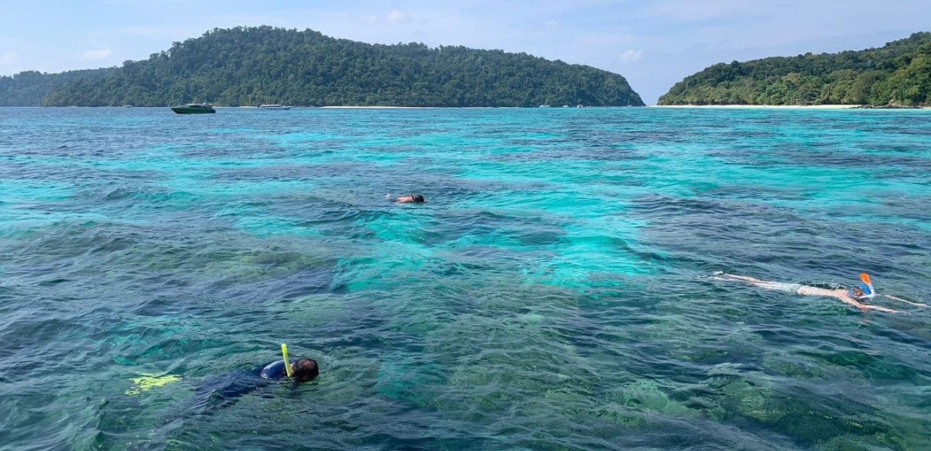 Koh Rok & Koh Haa Full Day Speedboat Tour From Koh Lanta