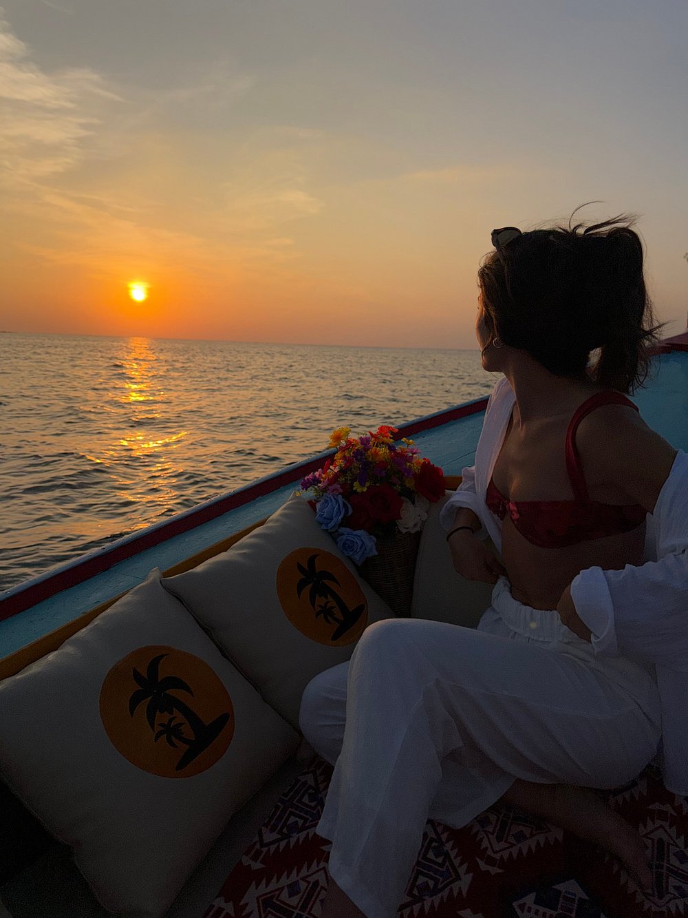 Sunrise - 12:00 PM Private Longtail Boat From Phi Phi | 6 Hours with Brunch, Private Guide & Pillow Set