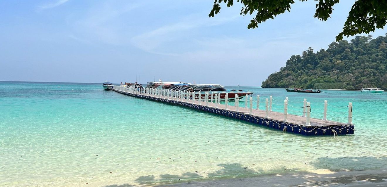 koh rok pier for speedboat to stop on group tour