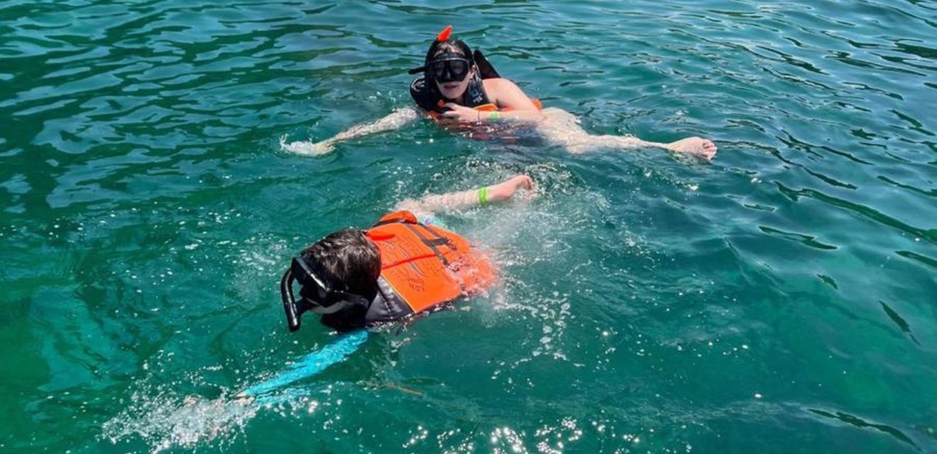 snorkeling phi phi island clear water