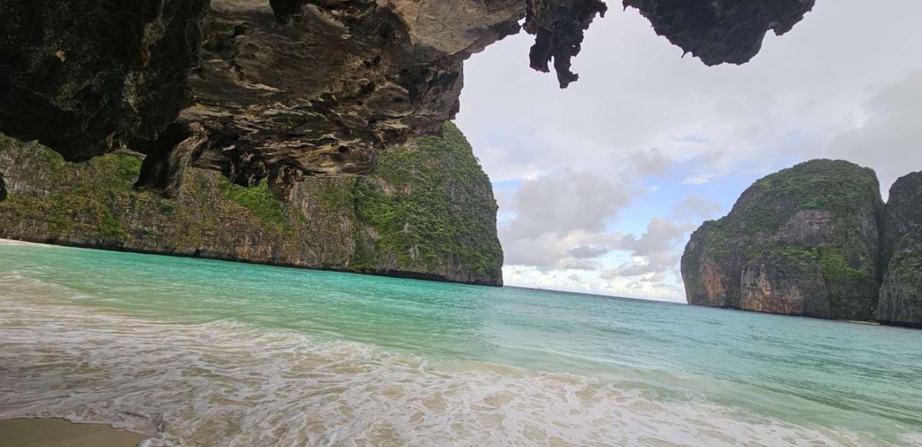 maya bay high tide phi phi leh island