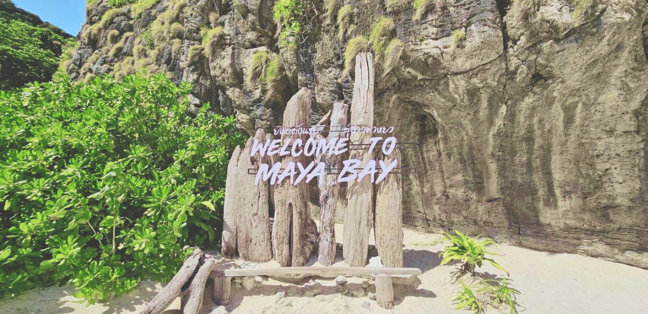 welcome to maya bay sign on may beach phi phi leh phi phi tour