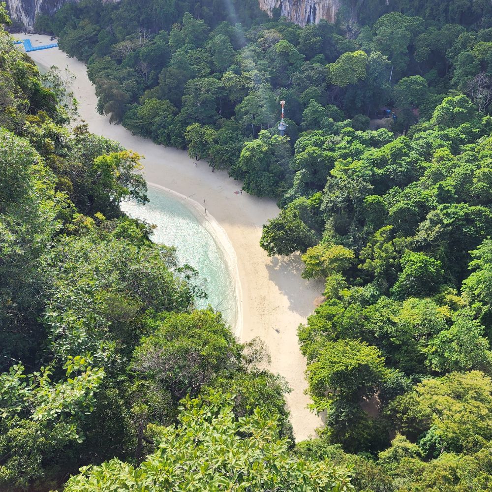 hond island beach krabi thailnad