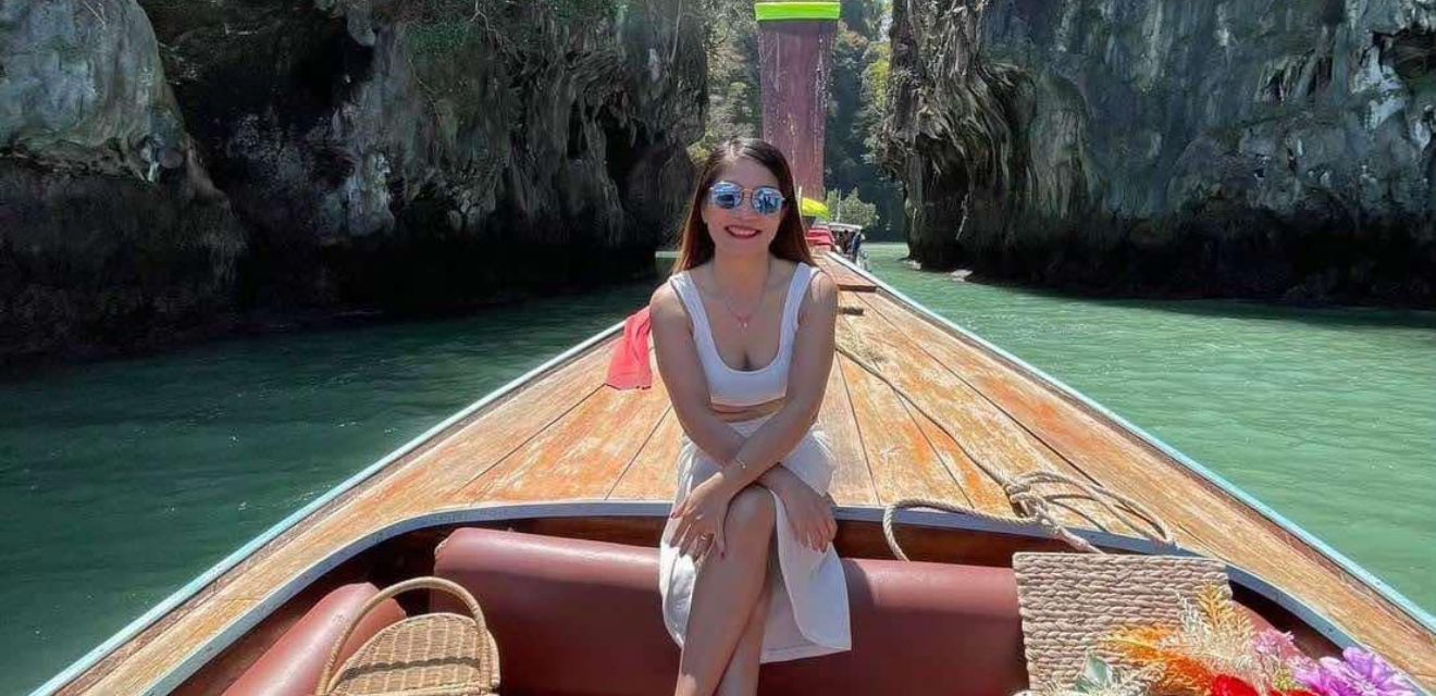 pillows boat luxury longtail woman boat tour thai thailand