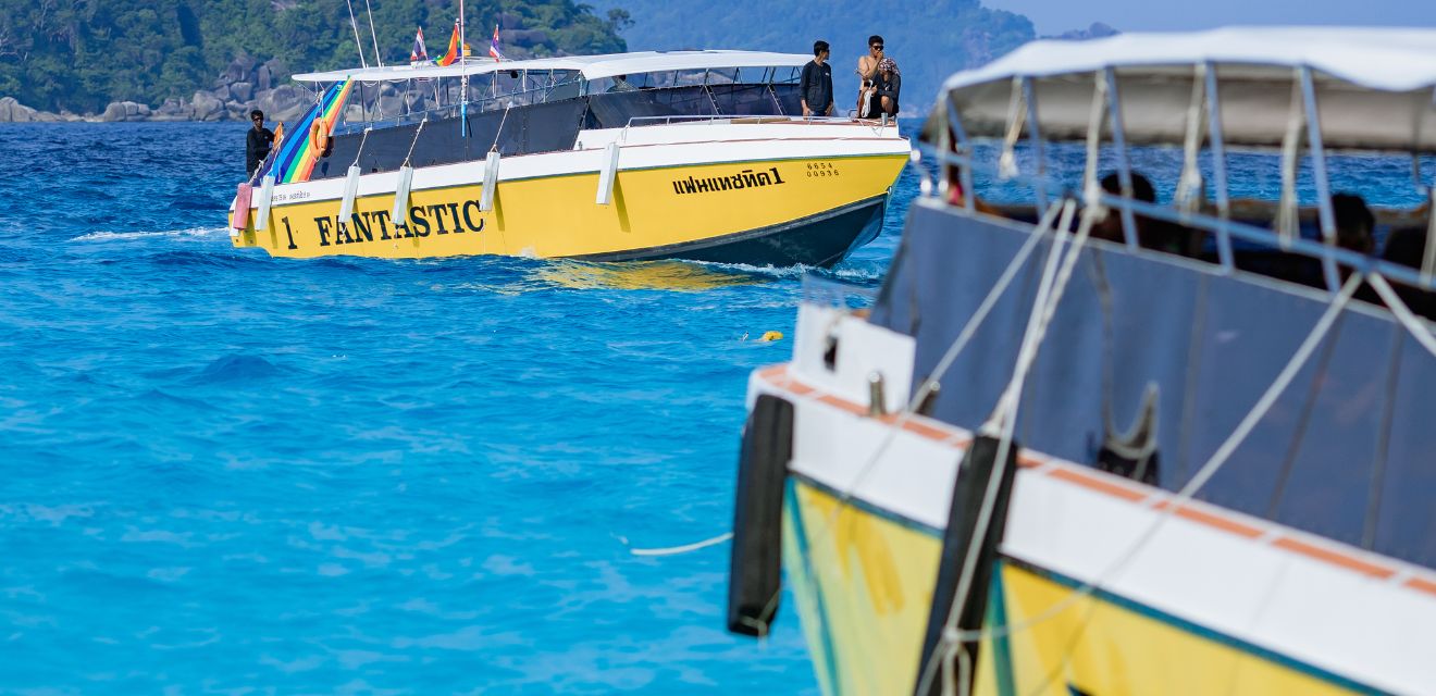 speedboat fnatastic similan island boat tour operator